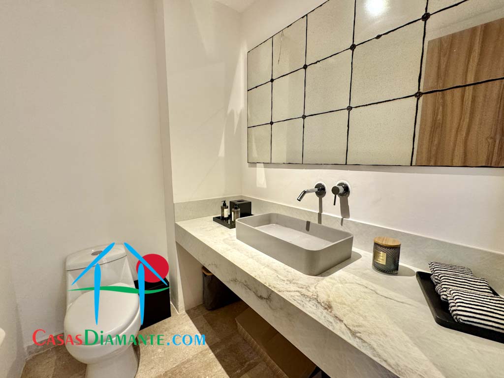 Ikaroa GH 7 - Baño de visitas 1